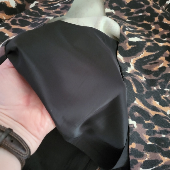 TALBOTS Animal Print LINED Skirt - Picture 3 of 6